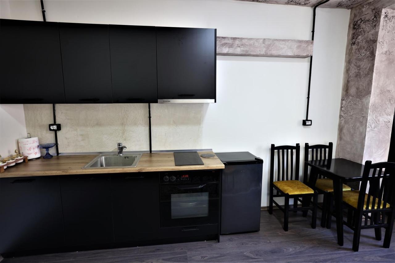 Lovely Studio In Tirana #1 Buitenkant foto